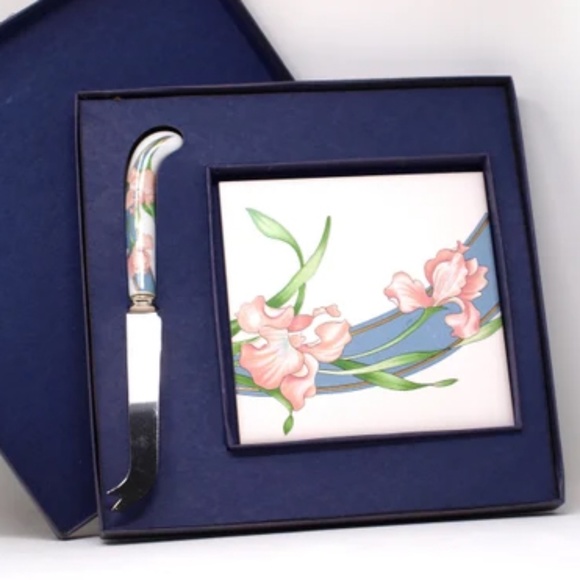 Vintage Ceramic Cheese board and knife, Iris Flower Design, in original box - Picture 1 of 4